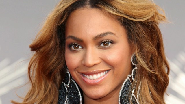 Duo pop "Right Said Fred" : La chanteuse Beyoncé Knowles.