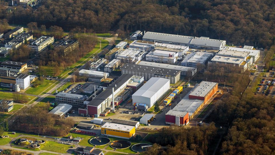 10e place : Forschungszentrum Jülich (4,3 points sur 5) Avec environ 6800 employés, cet institut de recherche situé près d'Aix-la-Chapelle est l'un des plus grands d'Europe. La recherche y est principalement menée dans les domaines de l'énergie et de la technologie. 