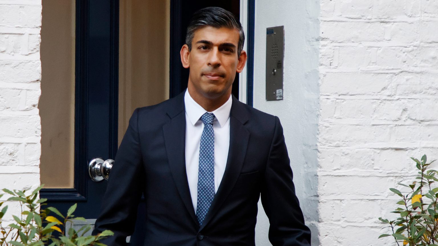 Rishi Sunak Devient Le Nouveau Premier Ministre Britannique ...